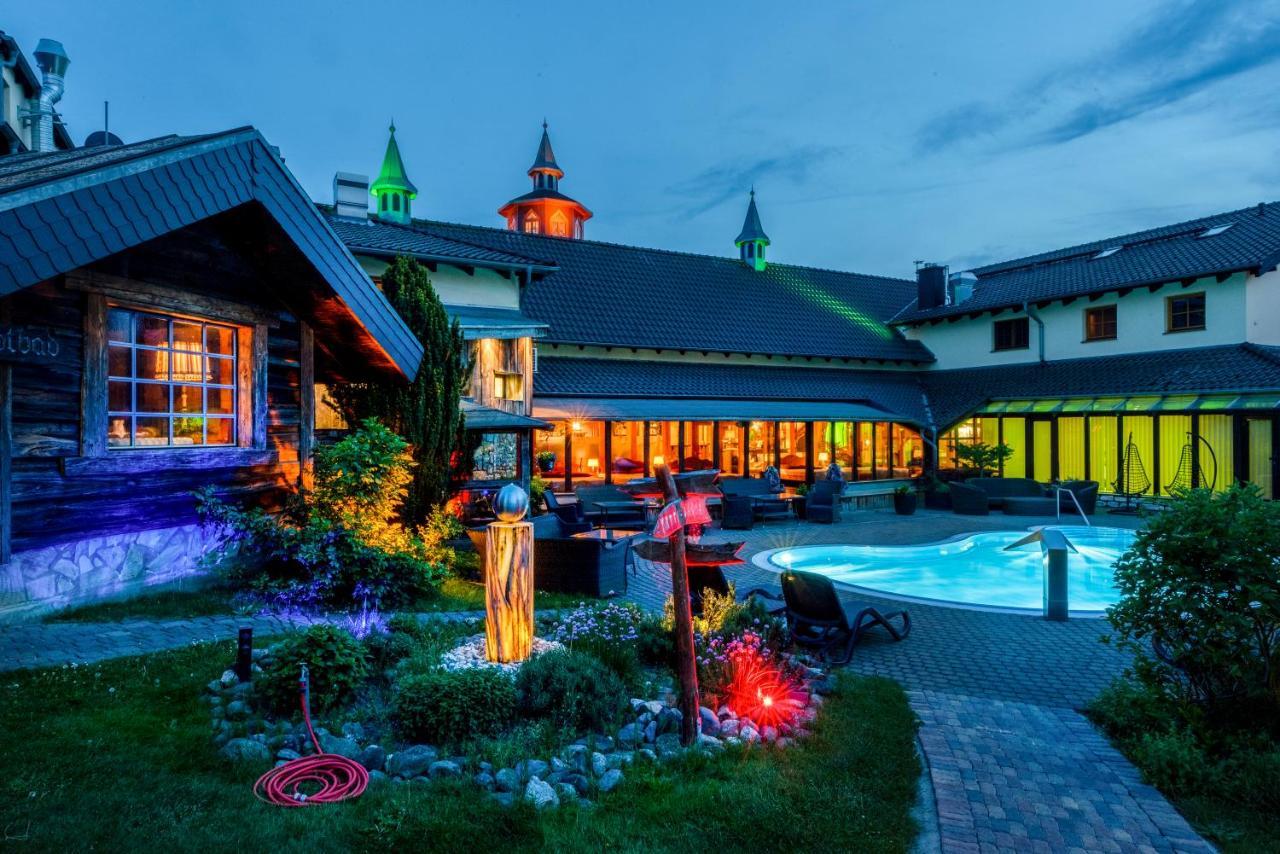 Wellnesshotel Seeschloesschen - Privat- Spa & Naturresort Senftenberg Dış mekan fotoğraf